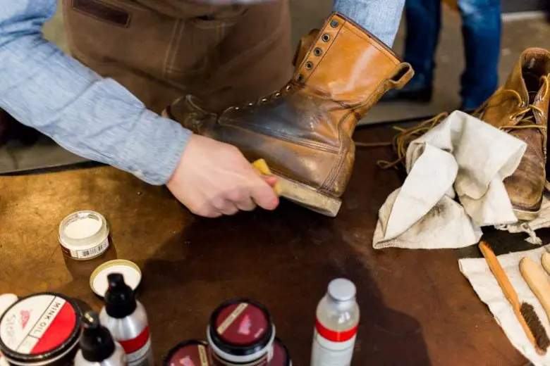 Red wing shoes hot sale mink oil